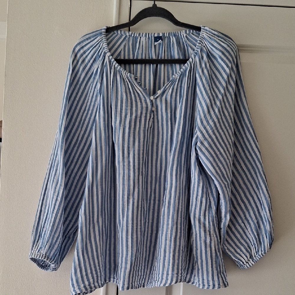 Old Navy Blue and White Puff Sleeve Blouse
